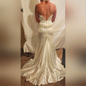 Wedding dress